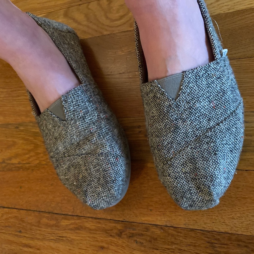 Tom’s classic metallic sparkle gray tweed slip on shoes size 7